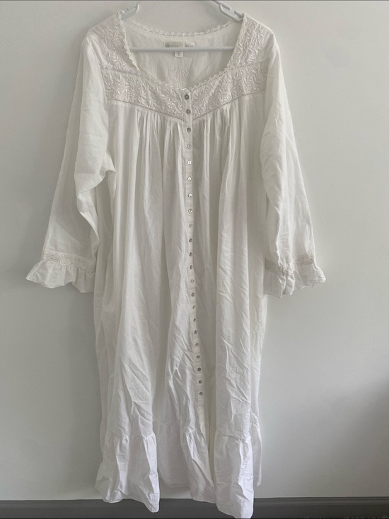 Eileen West Other - Eileen West Cotton Embroidered Romantic L/S Ballet Button Thro Nightgown Size XL
